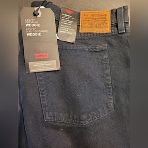 Levis Wedgie icon ankle fit Jeans
